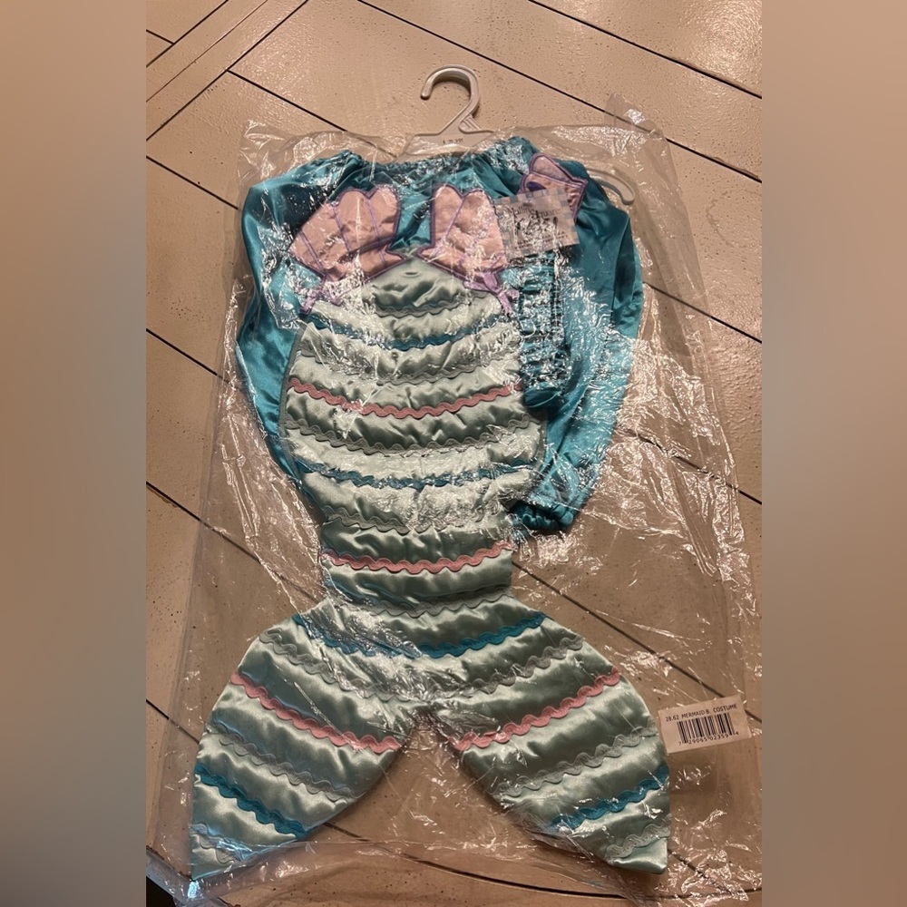 Mermaid costume- fits up to 25lbs